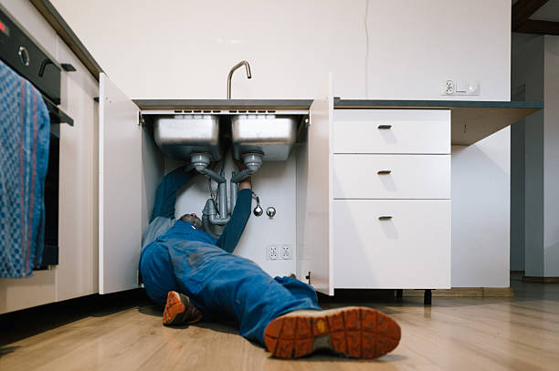 Professional Leak Detection technician working in Elwood, NJ